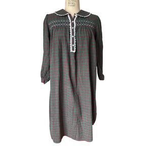 Erika Taylor Country Cottons Plaid Flannel Nightgown Size Petite Medium Cozy